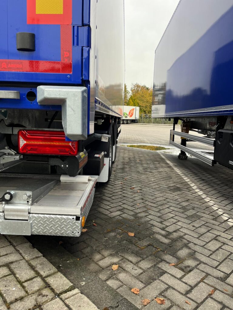 Fruehauf aflevering TSE plywoodoplegger heavy duty hufterproof kastenoplegger boxoplegger