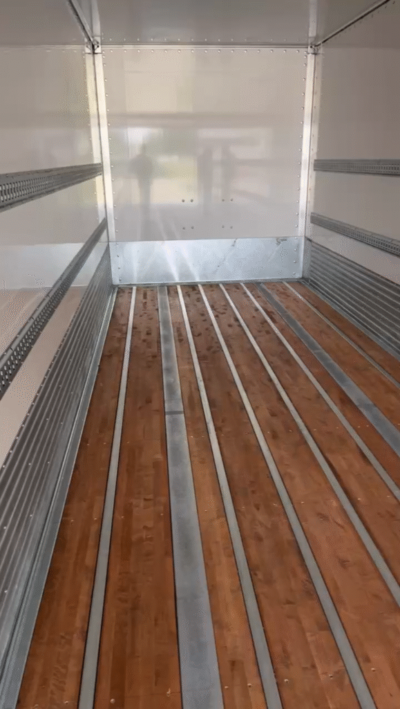 Limi Trans Fruehauf Kastenoplegger plywoodoplegger ODSD Trading hardhouten vloer