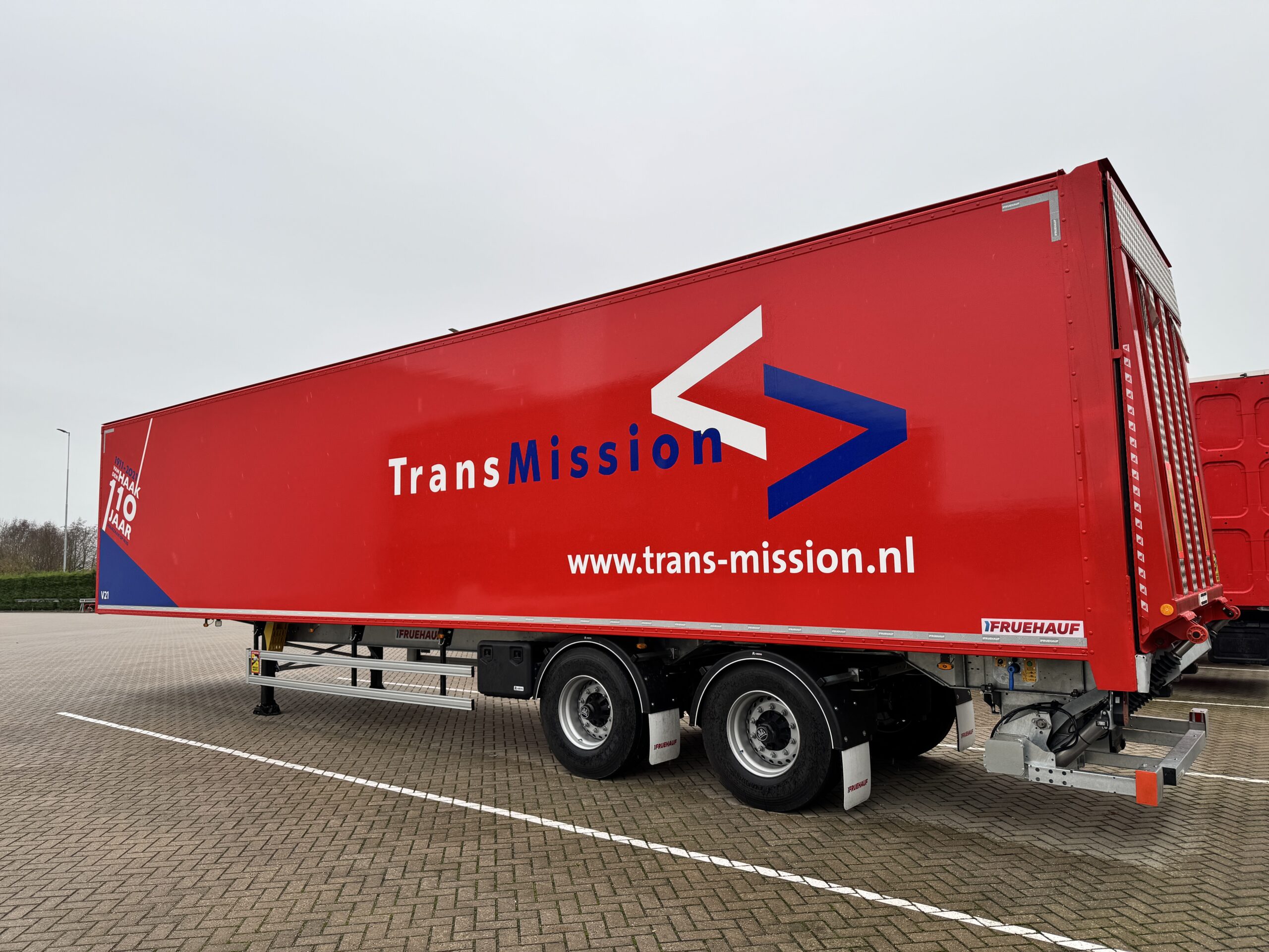 Plywoodopleggers Fruehauf voor TransMission van den Haak Geldermalsen