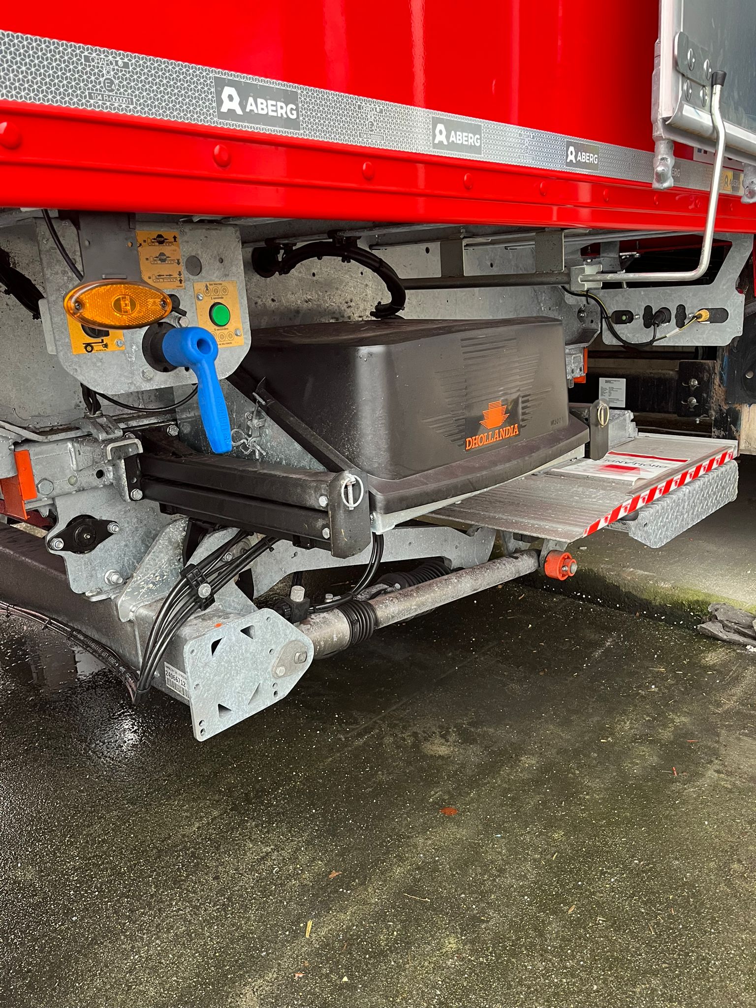 Batterien Accus laadklep Ladebordwand Dhollandia