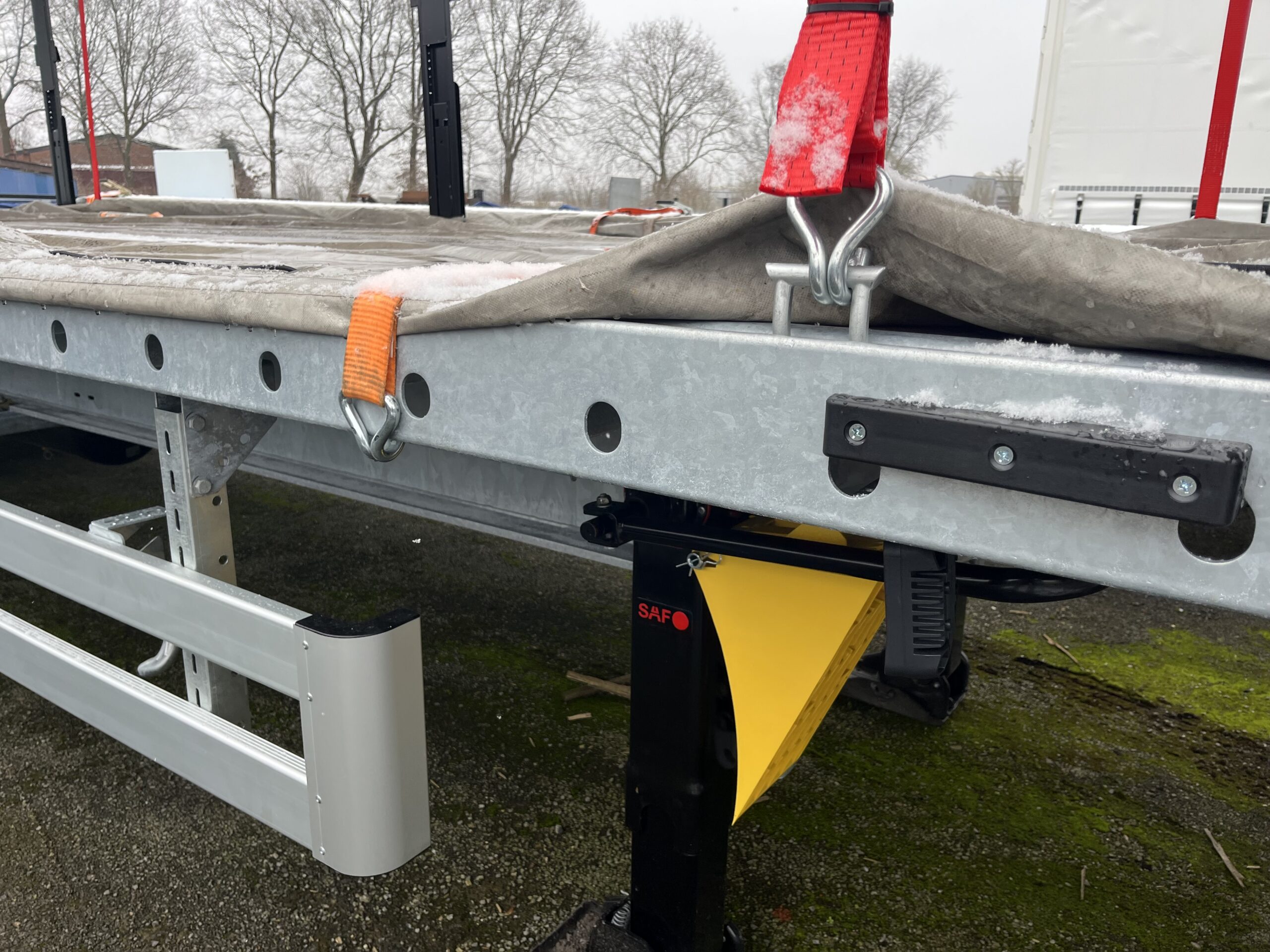 Kantbalk buitenframe chassis System Trailers Krone Kögel Pacton STERK