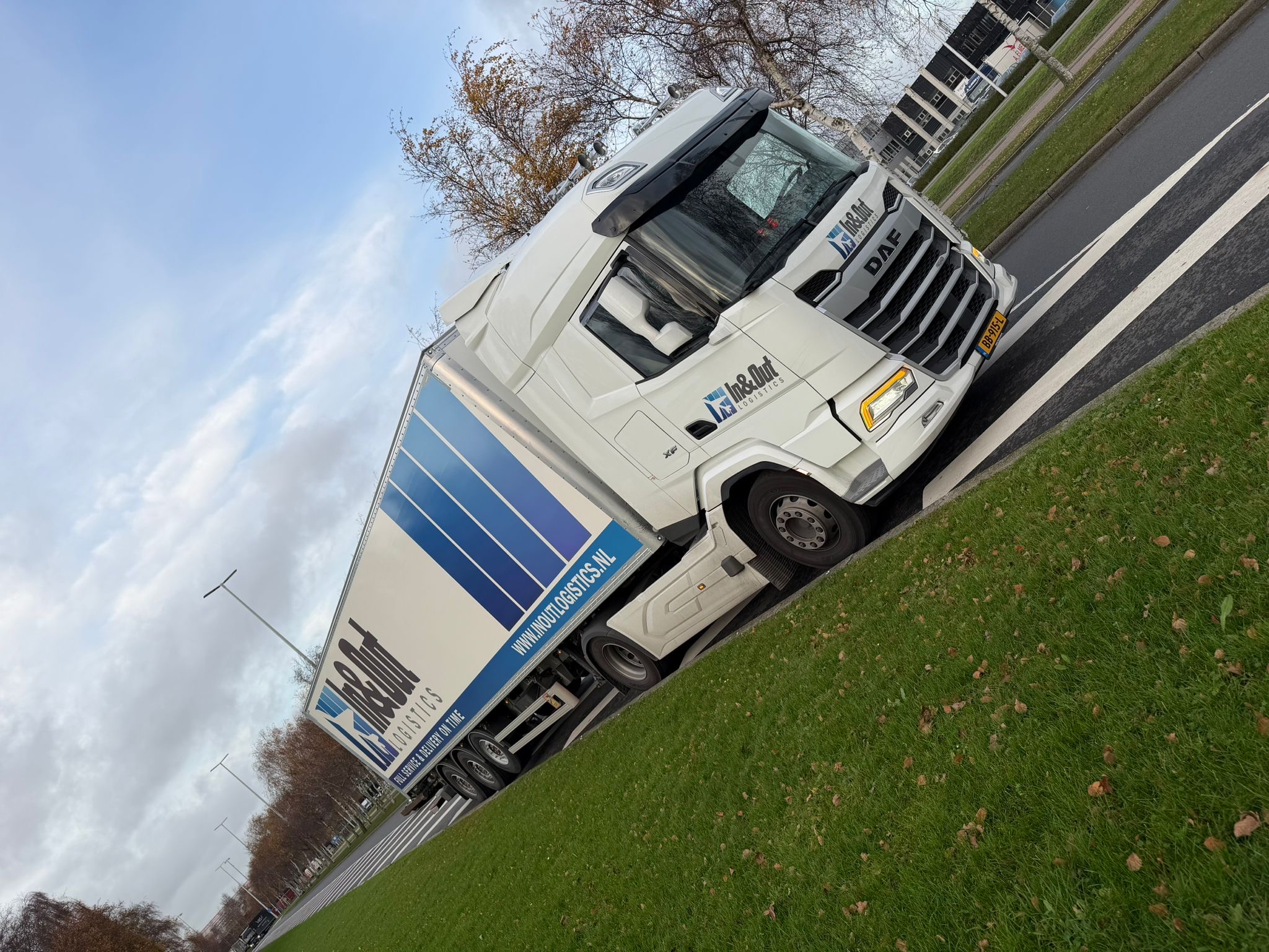 In & Out Logistics Schiphol Fruehauf Boxtrailer Kleptrailer