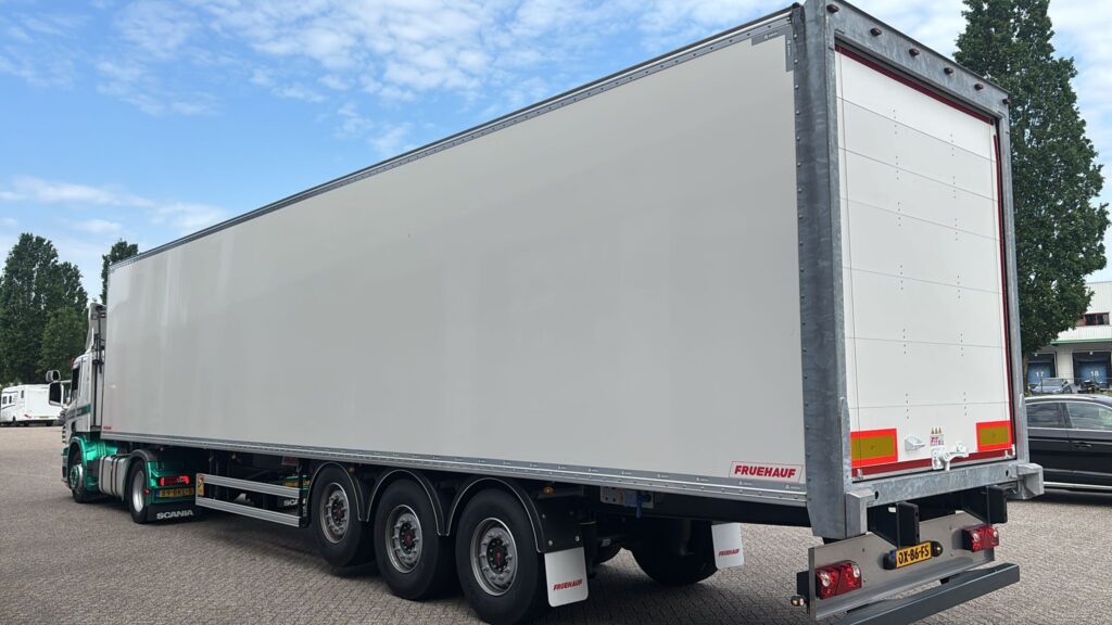 Limitrans Fruehauf box trailer kastenoplegger 2 as star